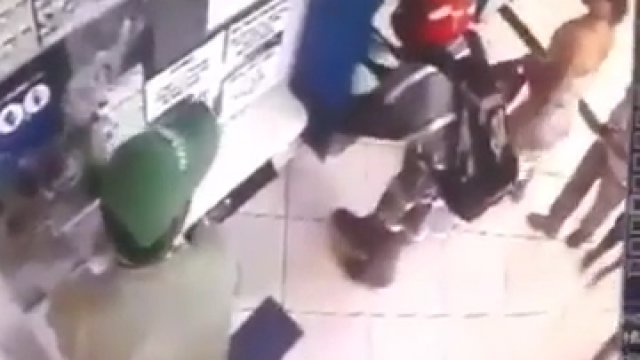 Facet próbował obrabować loterię w Brazylii, ale ukradli mu broń