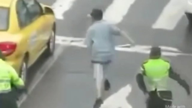 Kierowca powstrzymuje ucieczkę przed policją