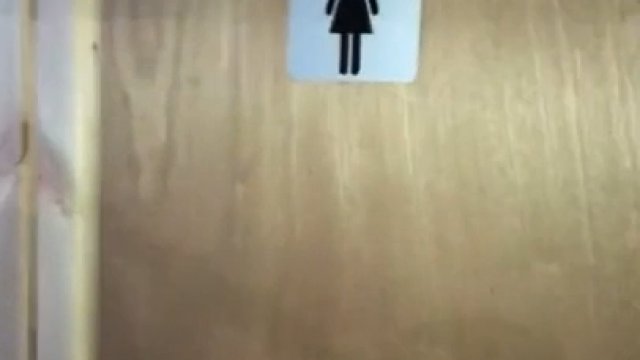 Różnica między toaletą męską a damską :D