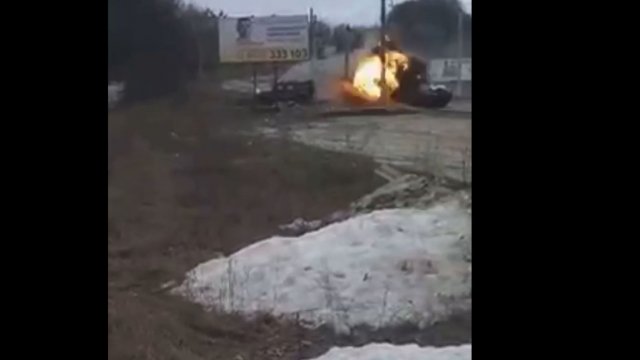 Rosyjski czołg trafiony pociskiem ppanc. Wala do nich jak do kaczek