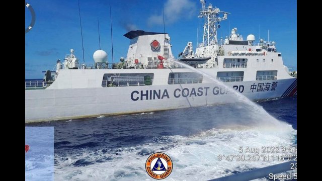 Awantura o bezludny atol. Chiny zaatakowały armatkami wodnymi Filipińczyków [WIDEO]