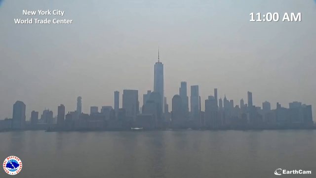 Nowy Jork spowity dymem. Tak zmieniała się panorama miasta w ciągu kilkunastu minut