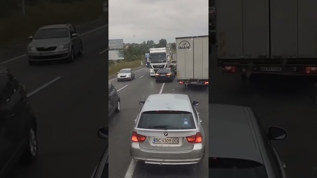 Szybka kara dla typa z BMW który chciał cwaniakować [WIDEO]