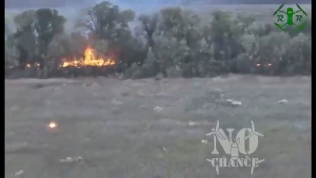 Ukraiński dron podpala rosyjskie pozycje za pomocą ładunku termitu [WIDEO]