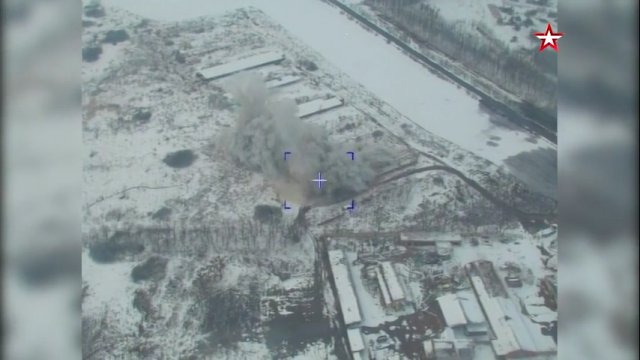 Rosja pokazała materiał filmowy ze zniszczenia podziemnego hangaru z uzbrojeniem Sił Zbrojnych Ukrai