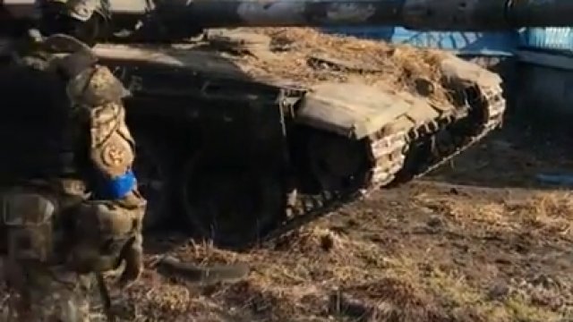 Rosyjski T-72B3 przechwycony w stanie nienaruszonym przez siły ukraińskie