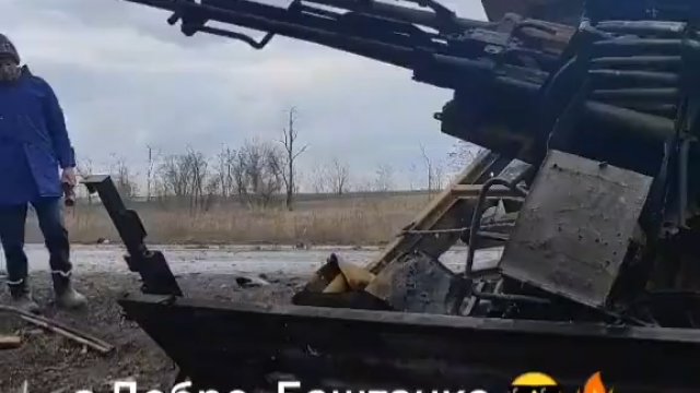 Zniszczona ciężarówka Kamaz ZU-23-4 we wsi Borki, obwód mikołajowski.