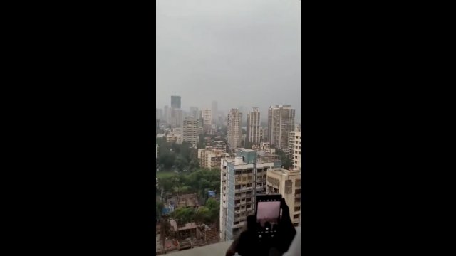 Wczorajsza błyskawica w Bombaju.