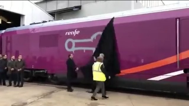 Hiszpanie zaprezentowali nowy pociąg z dość niefortunnym symbolem