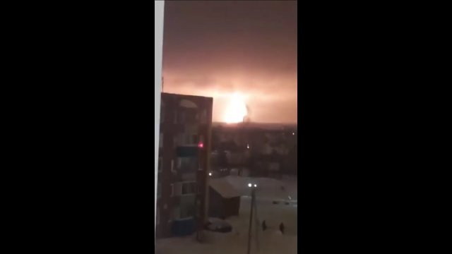 Ogromny wybuch i pożar w fabryce w Rosji. Produkują tam rakiety balistyczne [WIDEO]