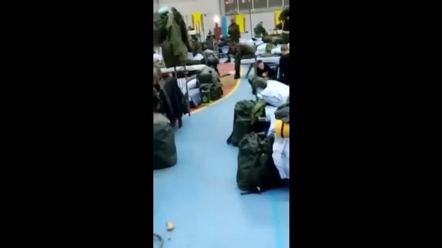 Zmobilizowani rosyjscy żołnierze gotowi do wyjazdu na front