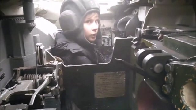 W Rosji dzieci uczą się obsługiwać czołgi