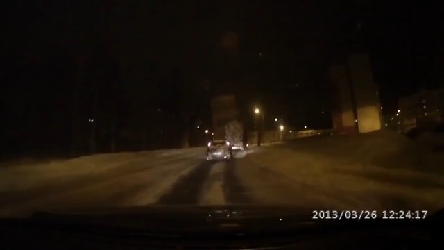 Dlaczego warto trzymać odstęp od poprzedzającego pojazdu na rosyjskiej drodze?