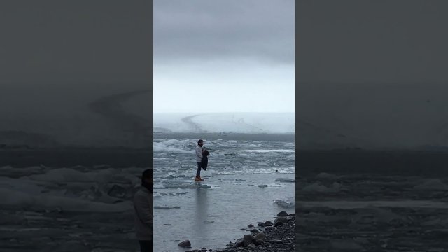 Turysta utknął na małej bryle lodu