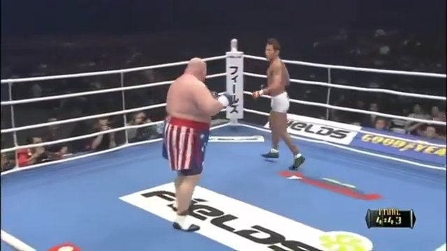 Walka 270 kg zawodnika sumo kontra 76 kg zawodnika MMA