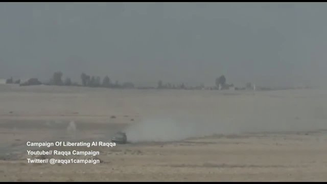 Samochód pułapka ISIS jedzie w kierunku pozycji francuskich sił specjalnych
