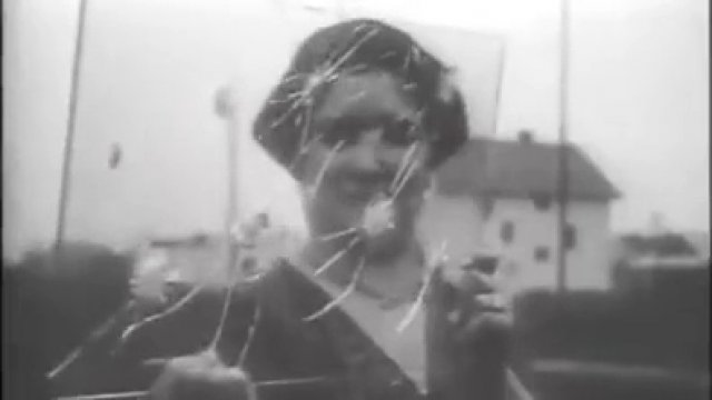 Testowanie kuloodpornego szkła w latach 30