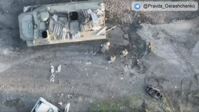 Drony zrzucają ładunki wybuchowe prosto na ruskie głowy