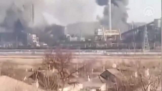 Rosyjski ostrzał na zakłady metarulgiczne Azowstal w Mariupolu