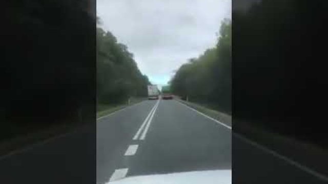 Beznadziejne zachowanie kierowcy tira na trasie Łomża - Ostrołęka
