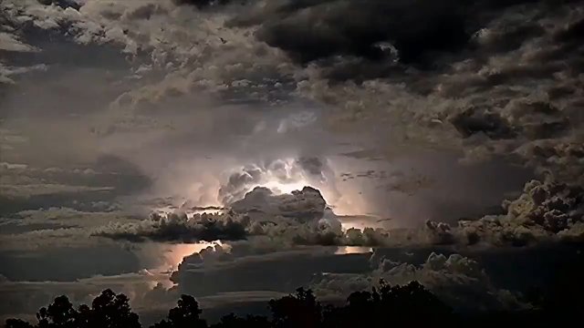Niesamowity timelapse przedstawiający burzę w Zachodniej Australii