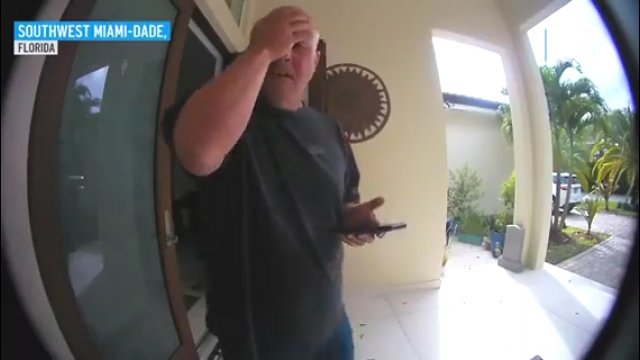Nagrano reakcję ojca chwilę po tym, jak zastrzelił swojego 22-letniego syna… [WIDEO]