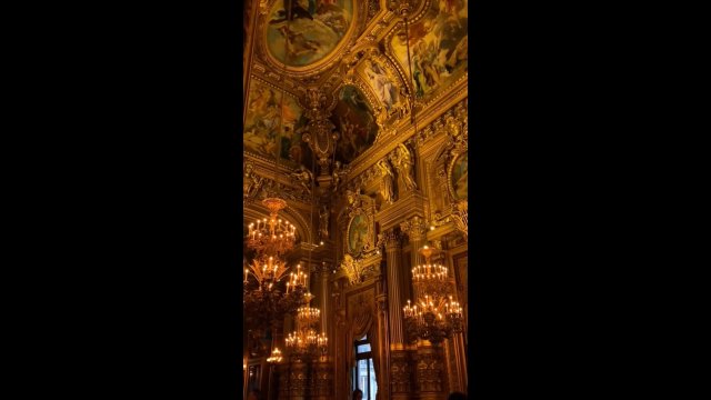 Tak prezentuje się sufit najpiękniejszej opery w Paryżu