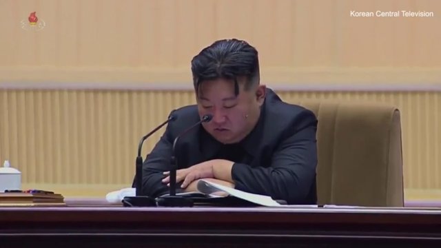 Kim Dzong Un rozpłakał się, przemawiając do kobiet. Błagał je, aby miały więcej dzieci