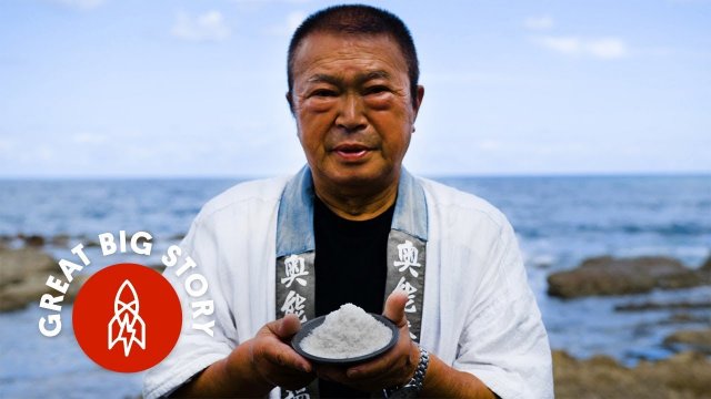 Japońska technika zbierania soli morskiej ręcznie