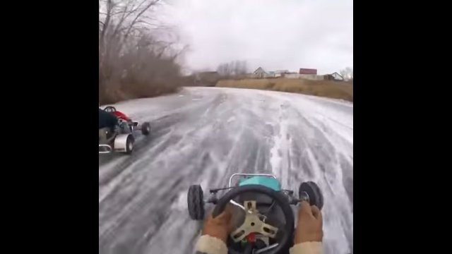 Jak się bawić zimą? Ice karting w Rosji [WIDEO]