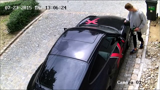 Pijany chłopak dewastuje Porsche 911 Turbo