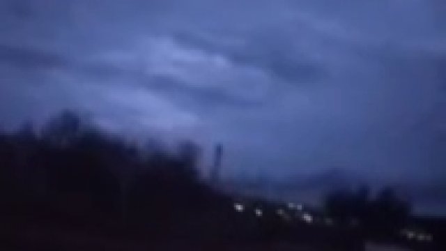 Rosyjski samolot bombarduje miasto Żytomierz