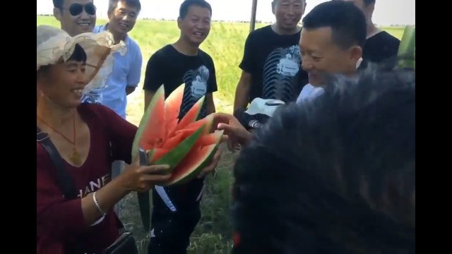 Mongolski sposób krojenia arbuza