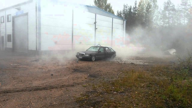 Mercedes Benz vs myjka pod ciśnieniem 1000 barowa