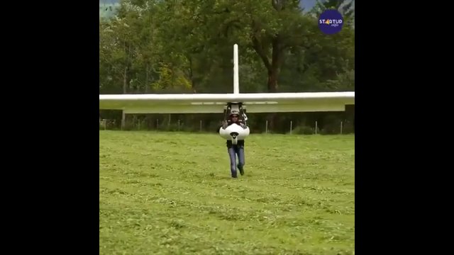 Człowiek samolot! Tak wygląda ultralekka osobista lotnia [WIDEO]