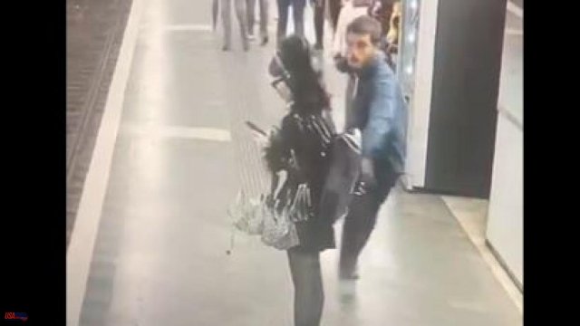 Niespodziewana agresja w metrze. Zaatakował pięć kobiet! [WIDEO]