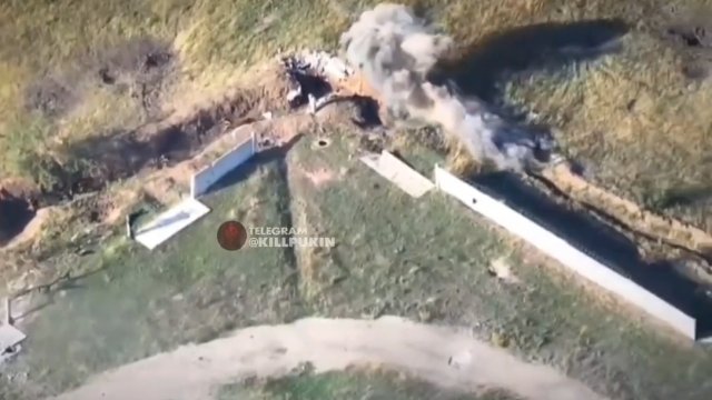 Ukraińska artyleria uderzyła w grupę rosyjskich żołnierzy będących w okopie