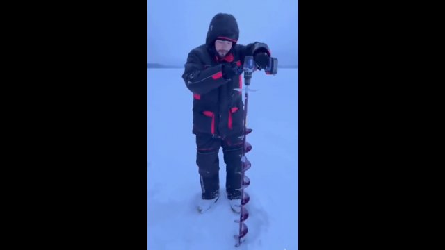 Testowanie wiertła do lodu