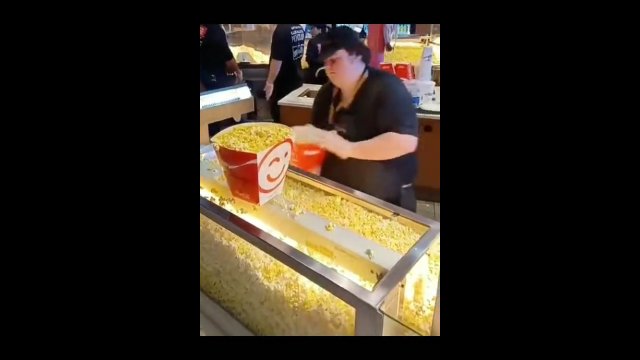Pasjonat nakładania popcornu