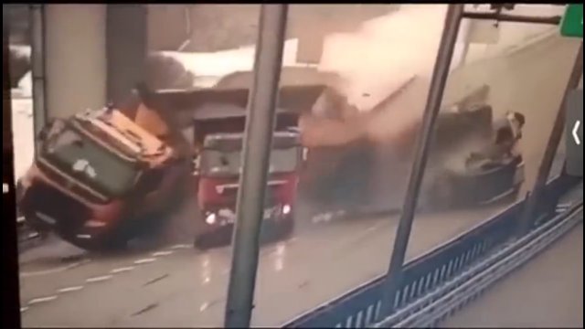 Rozpędzona ciężarówka doprowadziła do poważnego wypadku w Rosji