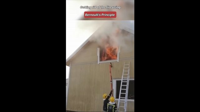 Strażak ugasił pożar stosując zasadę Bernoulliego [WIDEO]