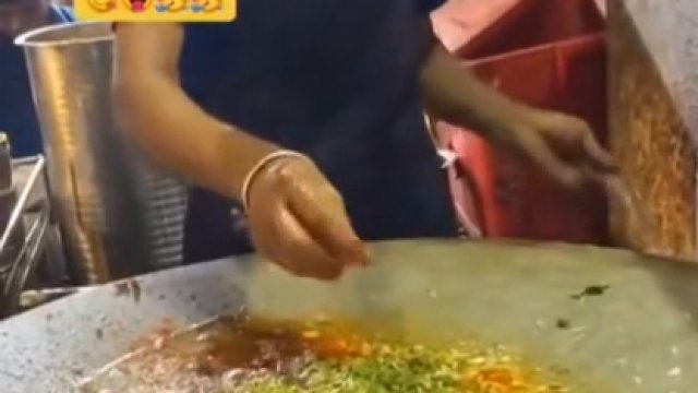 Próba odwojowania przygotowania jedzenia w stylu indyjskim