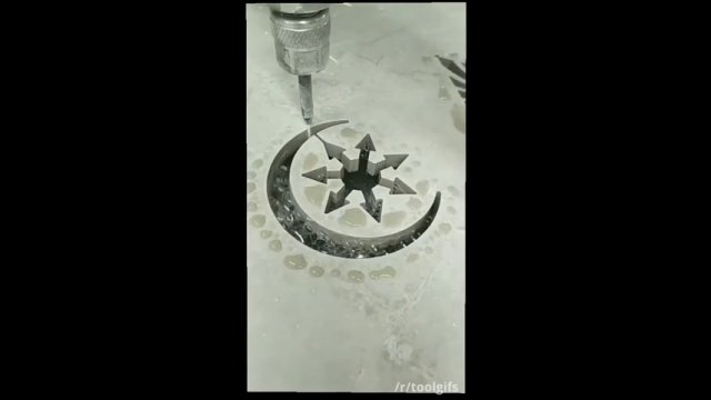 Maszyna do cięcia materiałów kamiennych strumieniem wody