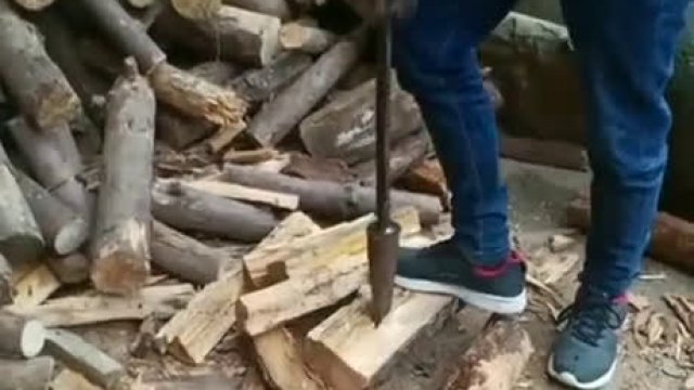 Nietypowy rębak do drewna