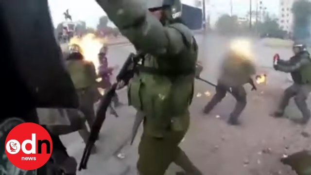 Policjanci w Chile obrzuceni koktajlami Mołotowa przez protestujących w Santiago