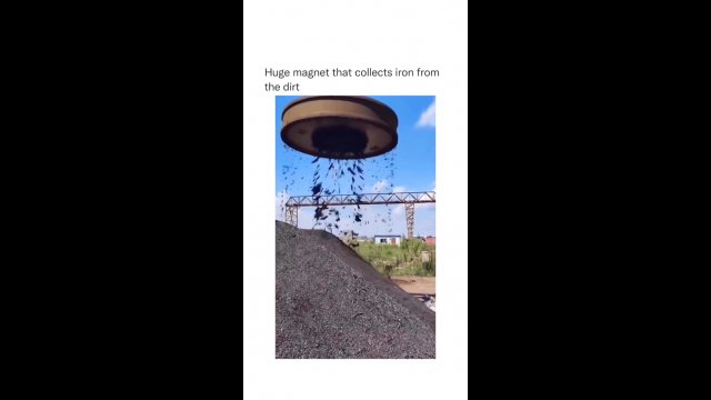 Ogromny magnes, który zbiera żelazo ze stosu przeróżnych śmieci
