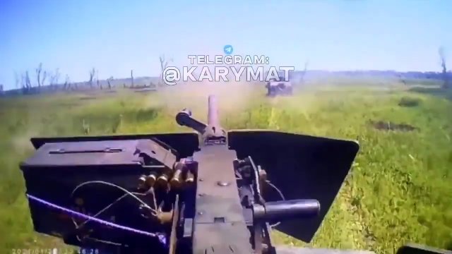 Ukraińscy żołnierze na Humvee atakują pozycje rosyjskie