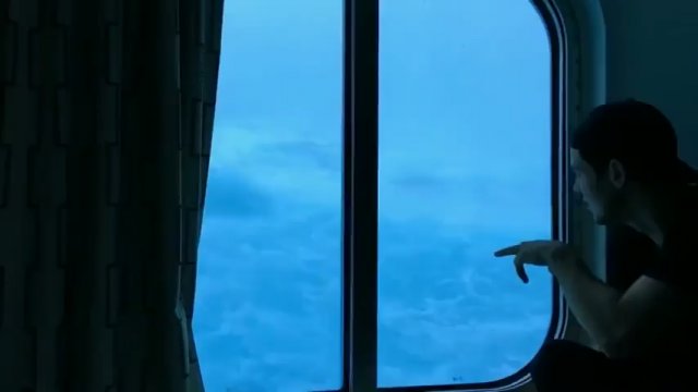 Pracownik pasażerskiego statku nagrał jak wygląda prawdziwy sztorm na środku Atlantyku.