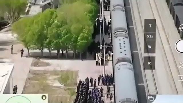 Film z Chin nagrany dronem. Ludzie wysyłani do obozów koncentracyjnych....