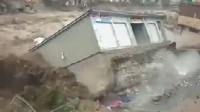 Powódź w Pakistanie, która zabiła prawie 1000 osób